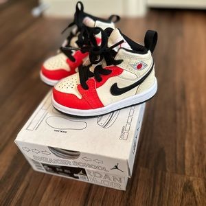 Jordan 1 Mid Red Black Cream